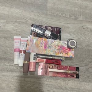 💐 Makeup bundle 💐